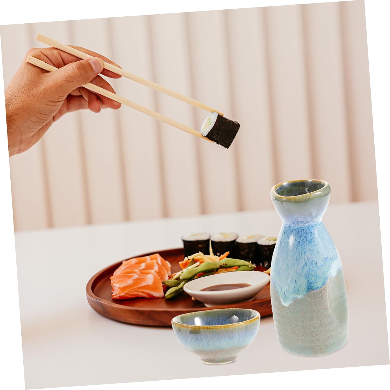 1set Japanese Style Sake Set Ceramic Sake Pot and Four Wine Cups for Serving and Enjoying Traditional Japanese Drinks