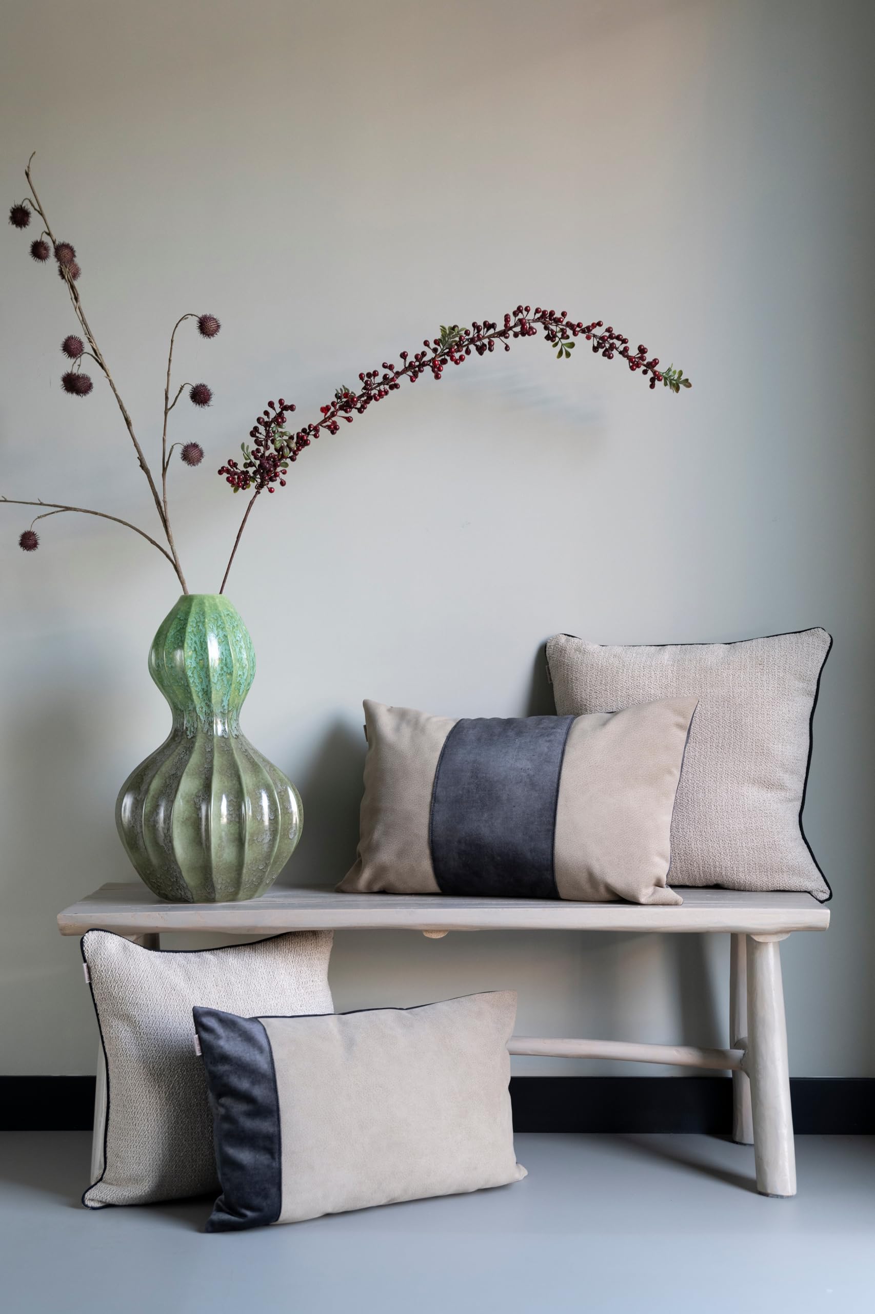 KNIT FACTORY - Cezan Rechteckiges Zierkissen - Leinen - 60x40 cm | Sofakissen mit Füllung und Bezug - Couchkissen - Zierkissen - Dekokissen - Moderner Wohnstil