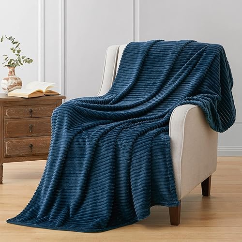 Vista 177 de Vessia Manta de franela de forro polar, 300GSM, acogedora manta a rayas verde salvia para sofá, cama y sofá, cálida y suave, acogedora manta