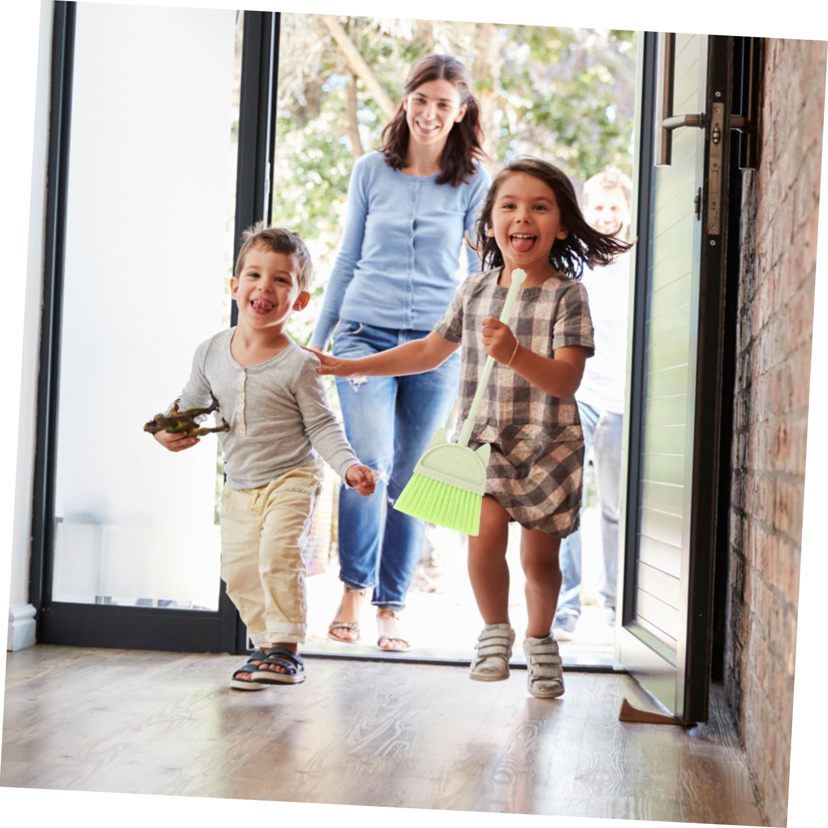 Groove Garage Magical Revolution of The Reincarnated Princess and Genius Reijo Assault Anisphere Yufiria on Witch Broom, Acrylic Stand, Approx. W 3.2 x H 3.6 inches (82 x 91 mm), Acrylic