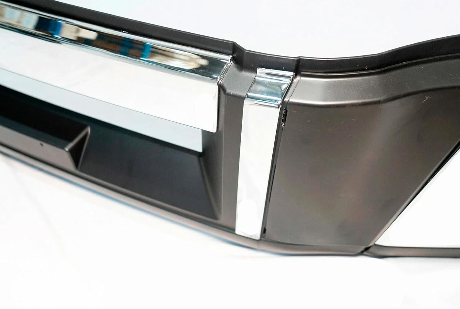 Kozak Bumper with Fog Light Hole Plastic Set with Chrome Trim and Brackets SET Compatible With Volvo VNL 2018+ PLUS Logo, License Plate Frame, 2x 22" Wipers and Vest