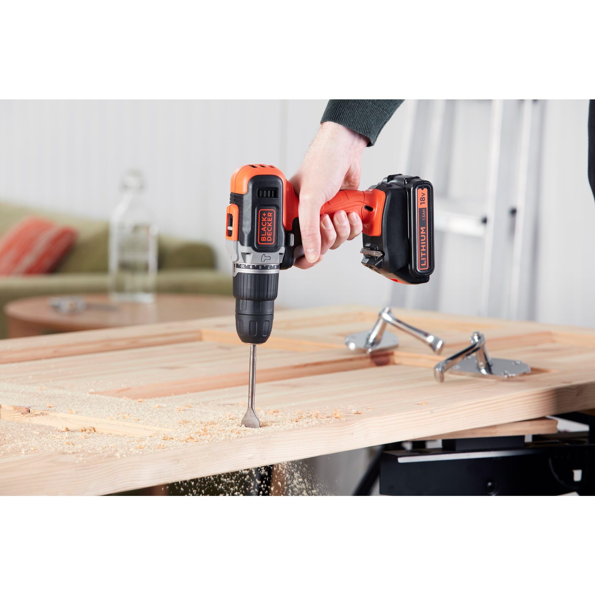 BLACK+DECKER TRAPANO/AVVITATORE A PERCUSSIONE 18V LITIO (UNITA' SENZA BATTERIA E CARICABATTERIE)- 20.250 colpi/min. 10 punti di regolazione. Velocità variabile. BCD003N-XJ