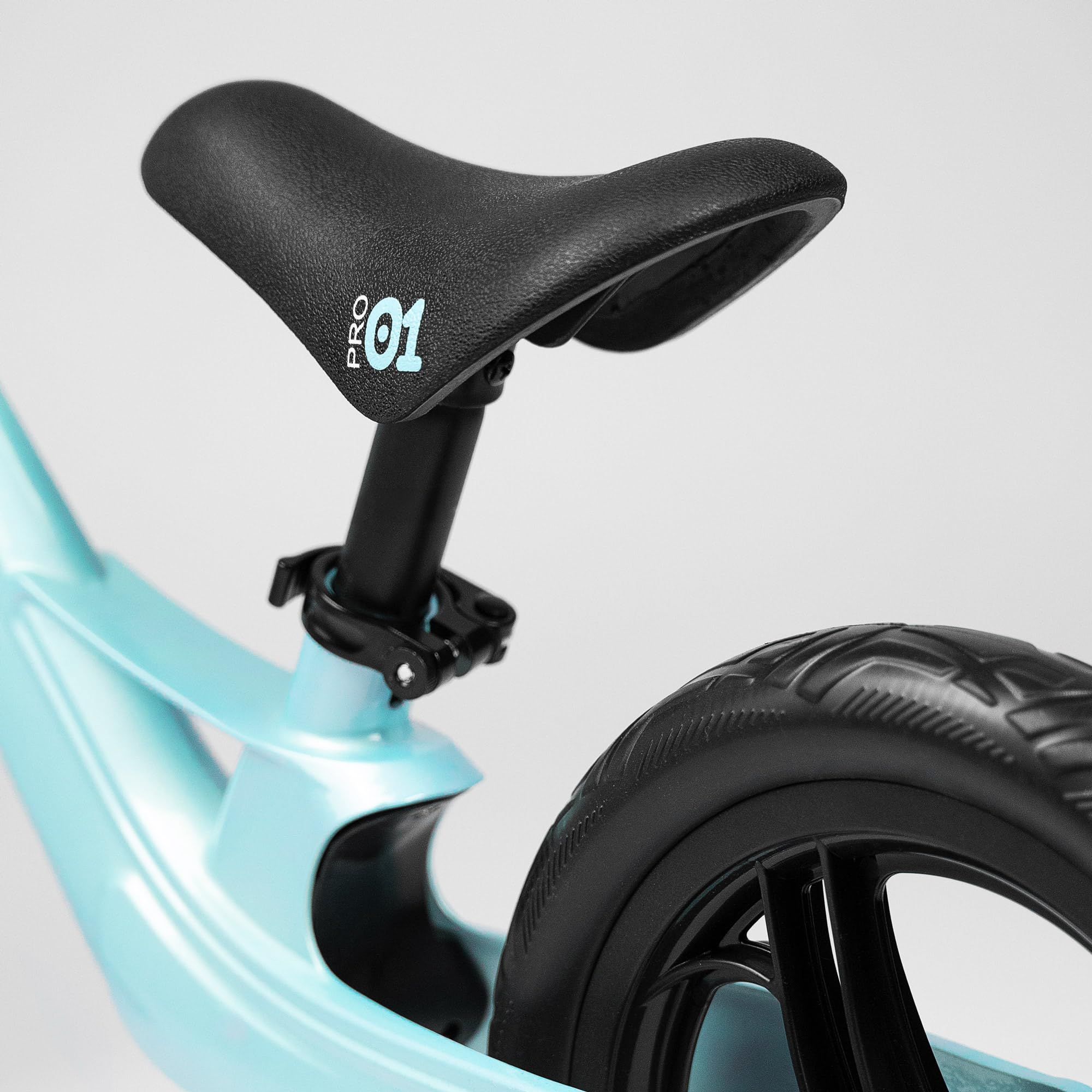 Cariboo Magnesium Pro Laufrad ab 2 Jahre für Jungen & Mädchen Magnesiumrahmen Ultraleicht 12 Zoll Räder Bis zu 30 kg Sattel Höhenverstellbar Schnelle Montage
