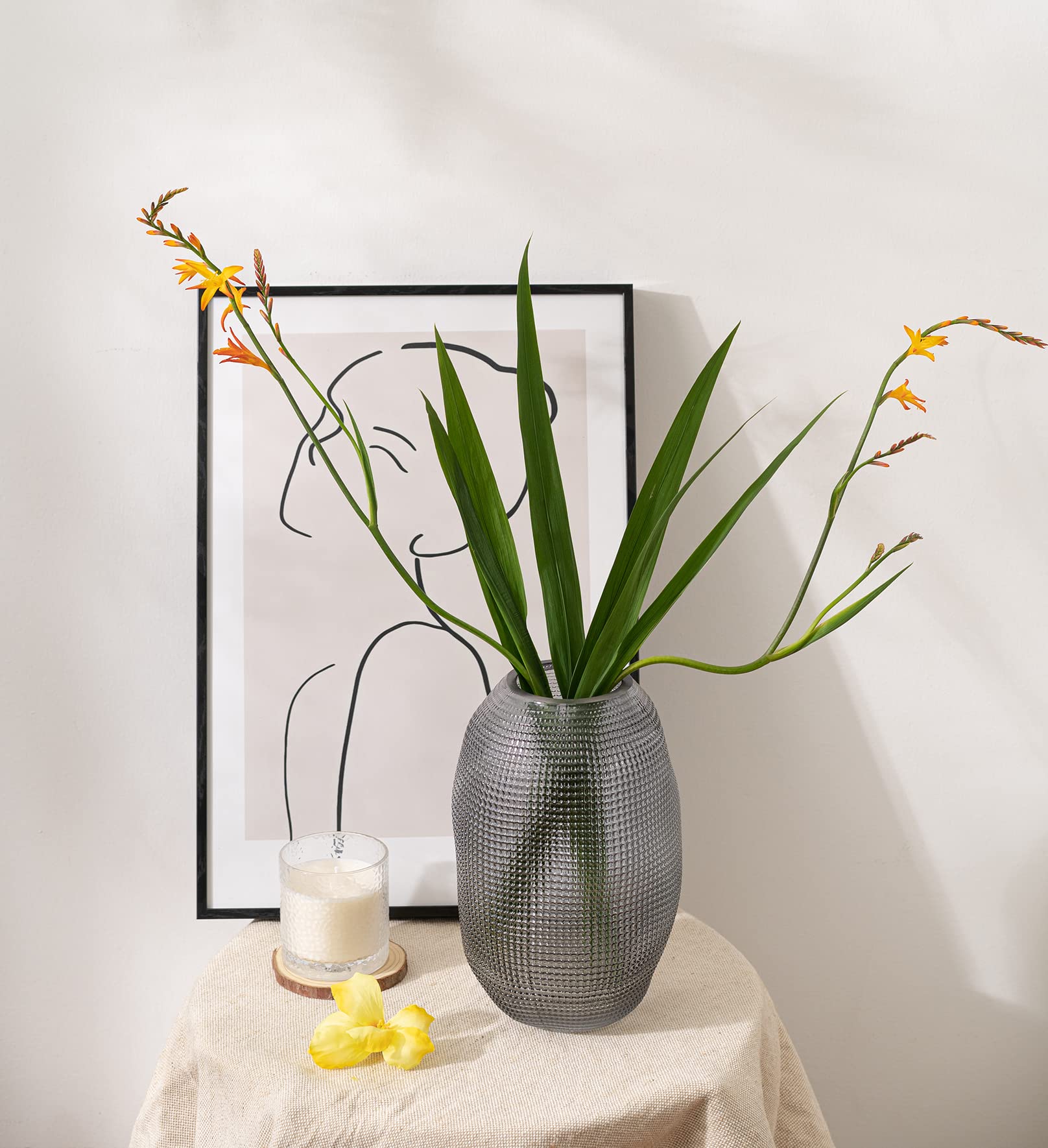 ガラス製花瓶 波状テクスチャー 植木鉢 透明なガラスの花瓶、波模様の