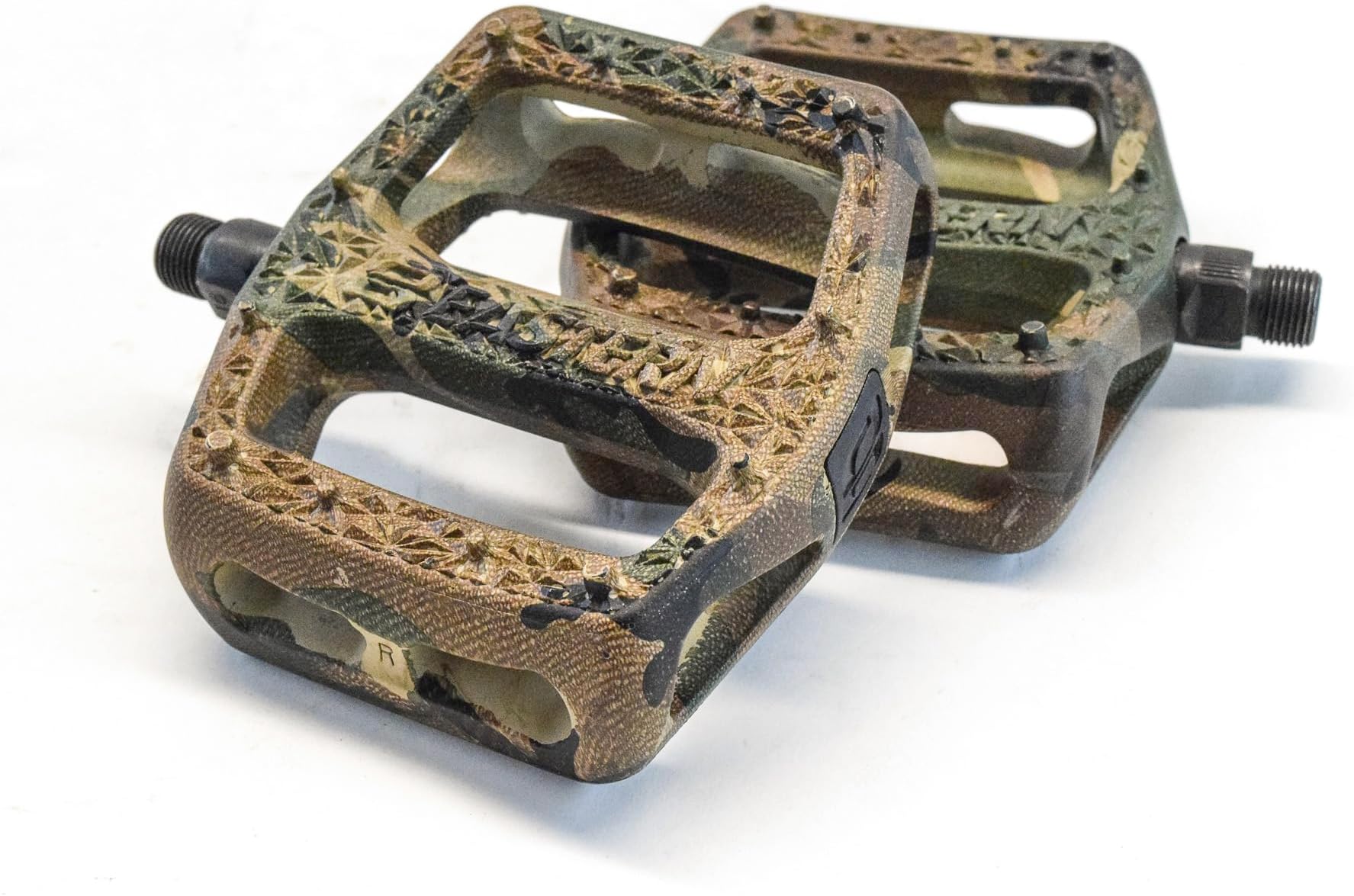 Eastern Bikes Facet Bike Pedals 9/16" - High Grip, Fiber-Reinforced Plastic & Chromoly Axle, for BMX, MTB & Kids Bikes - Multiple Colors