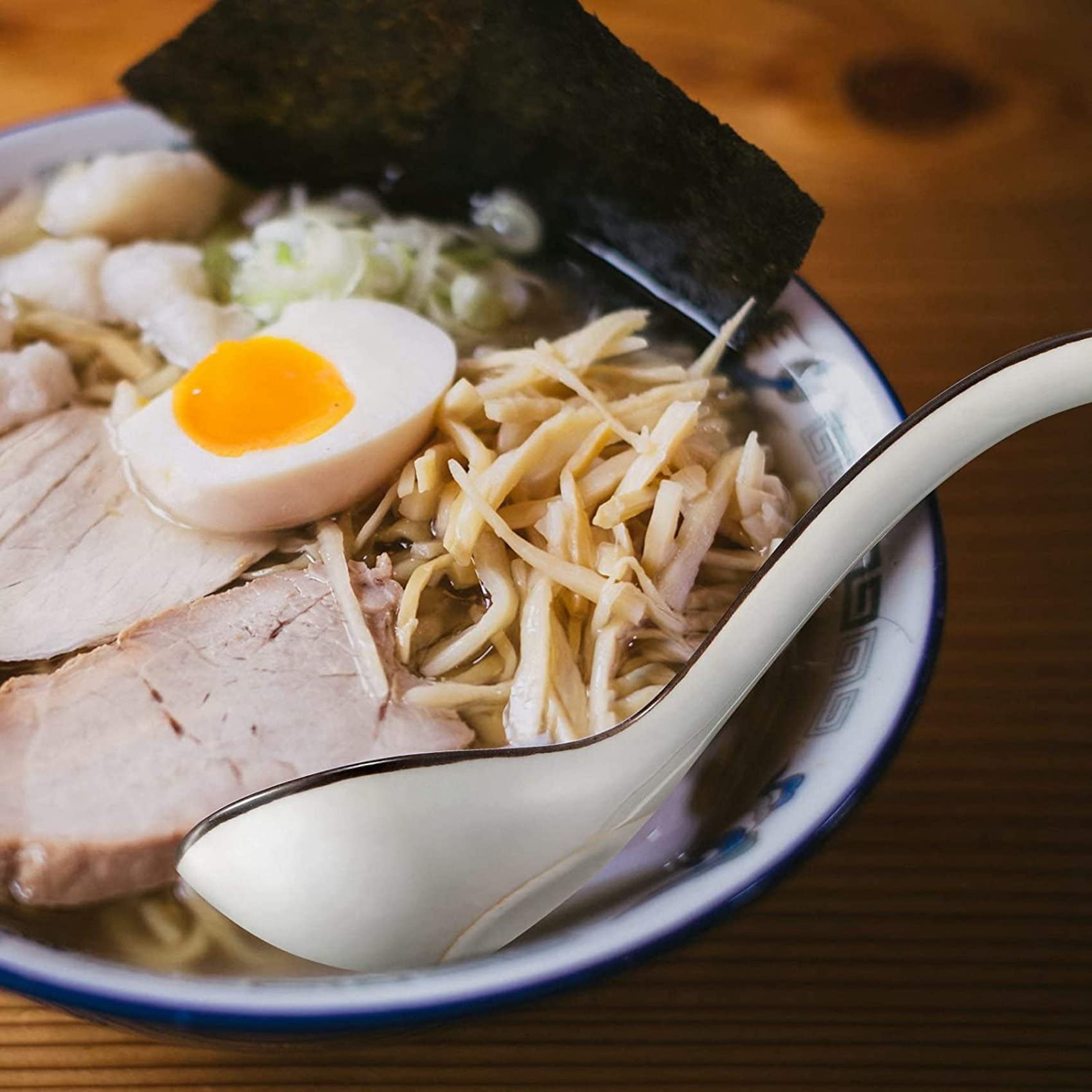 16 PièCes CuillèRes à Riz en CéRamique Chinoise RéTro Asiatique PoignéE CourbéE CuillèRe à Soupe Ramen CuillèRes à Fleurs Peintes à Long Manche