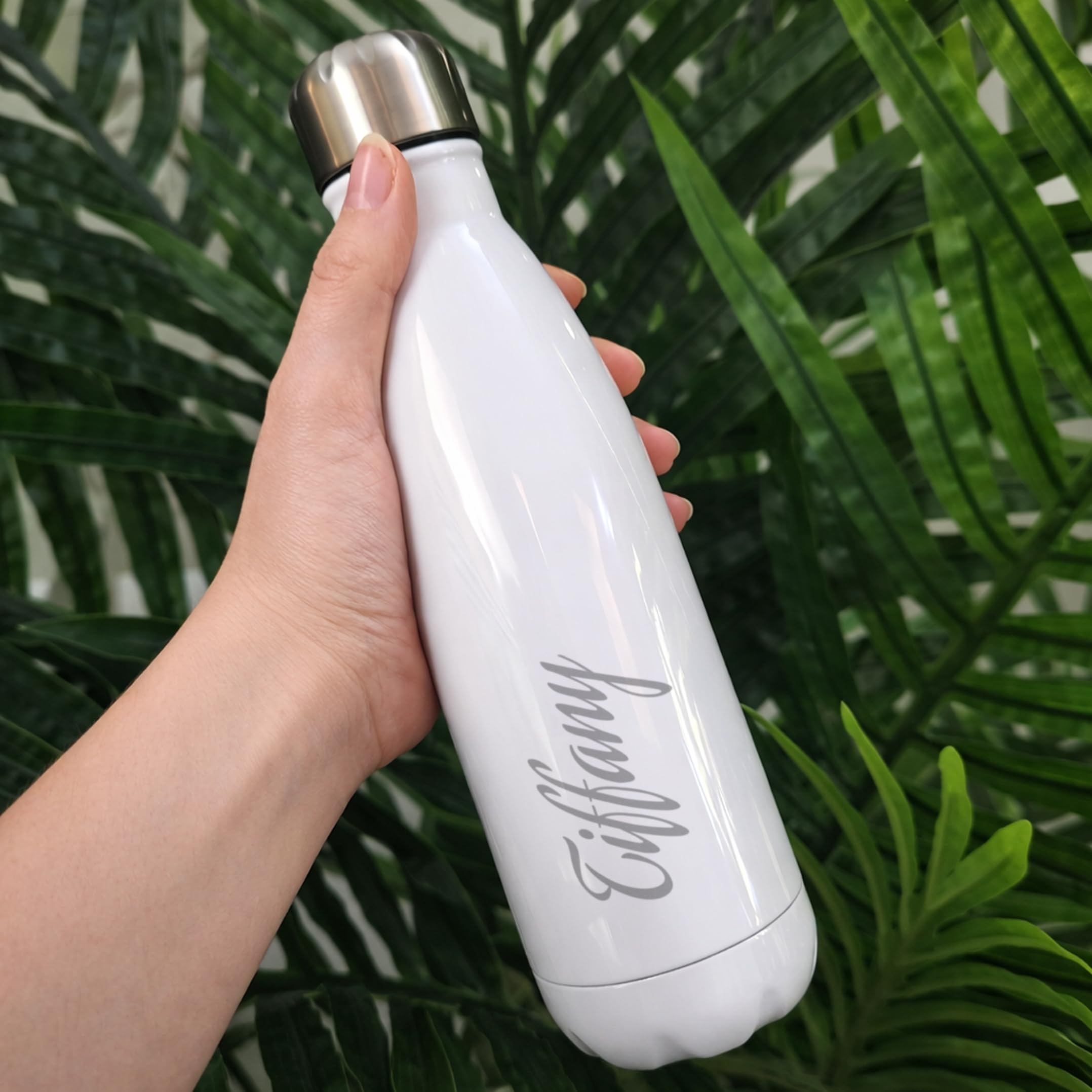 Personalisierte Wasserflasche 500 ml, individueller Name mit wählbarer Schriftart und Farbe, Trinkflasche aus Edelstahl, Geschenkbox inklusive, personalisiertes Geschenk für Kinder und Erwachsene