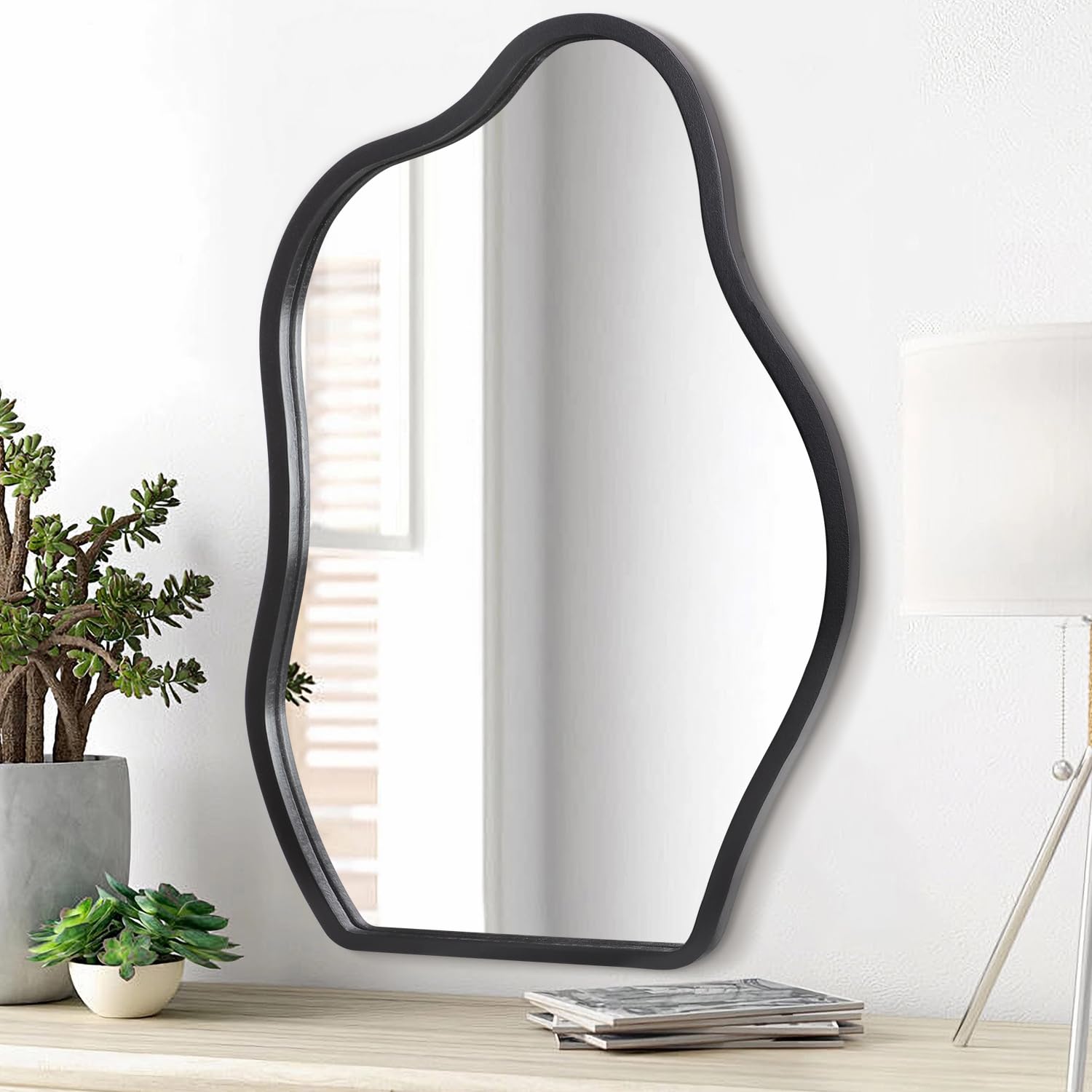 Zwarte houten ingelijste wandspiegel onregelmatige asymmetrische moderne spiegel zwarte wolk opknoping artistieke spiegel decor voor badkamer ijdelheid slaapkamer woonkamer hal klein 40 x 30 cm