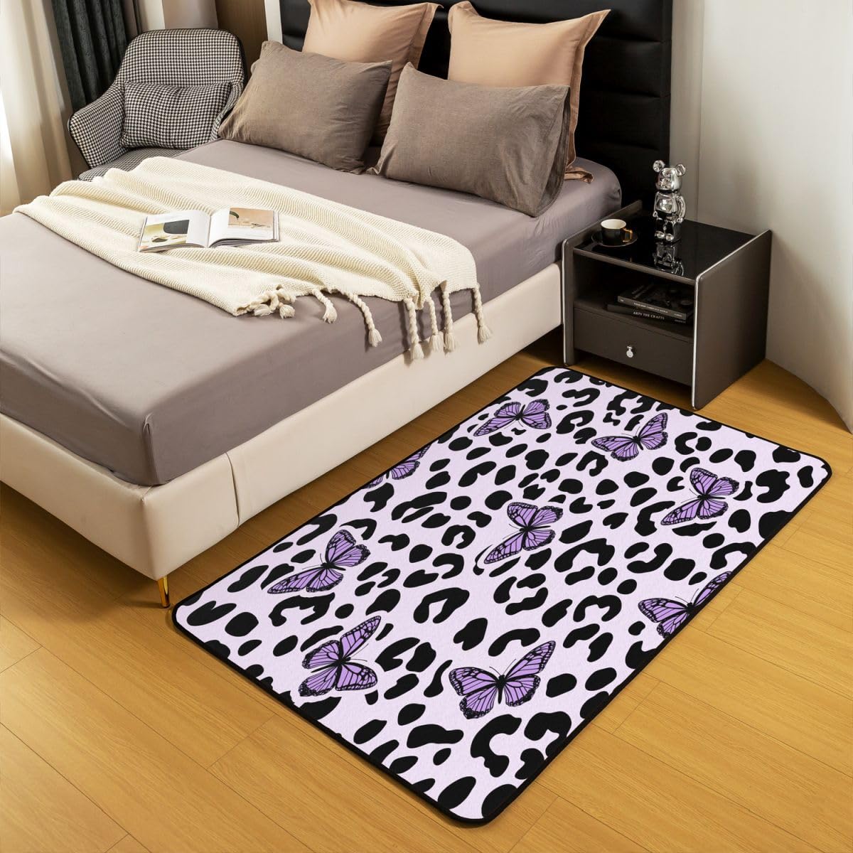 Homewish Fioletowy dywan z nadrukiem w panterkę 100 x 150 cm do sypialni - latające motyle dywany salon motyl gepard nie gubi włosia dywan ogród dzika przyroda duże dywany
