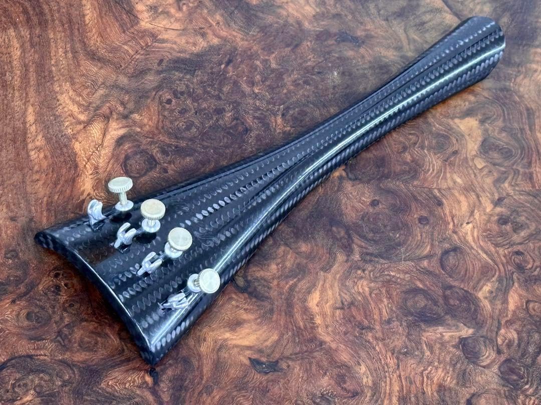 【新品】Herdim チェロ用カーボンテールピース #389001（2） Herdim チェロ用カーボンテールピース #389001（2） 楽器・音響機器