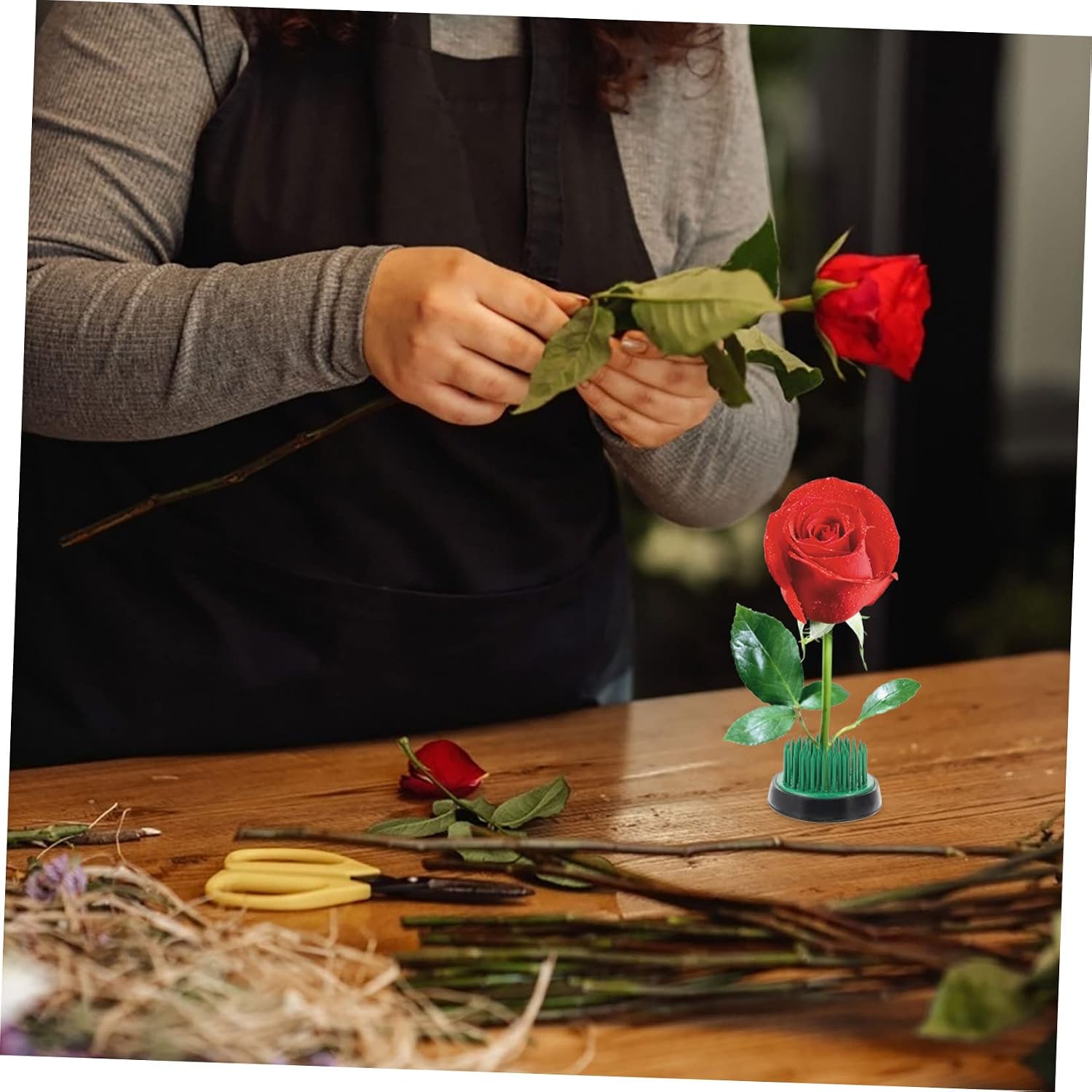 Uonlytech Heavy-Duty Japanese Flower Frog Pin Holder for Floral Arrangements – Round Floral Arranger Tool for Weddings and Parties – for Fresh and Artificial Flowers