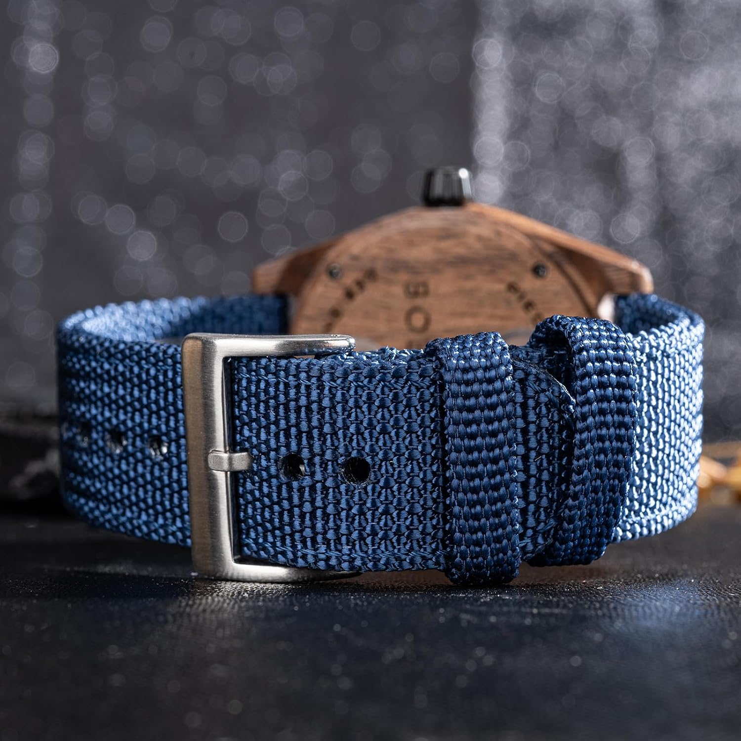 BOBO BIRD Wooden Casual & Business Watch with Nylon Strap, Carbon Fiber Dial Japanese Quartz Movement Wood Watch Lightweight Date Display Wristwatch Multiple Colors