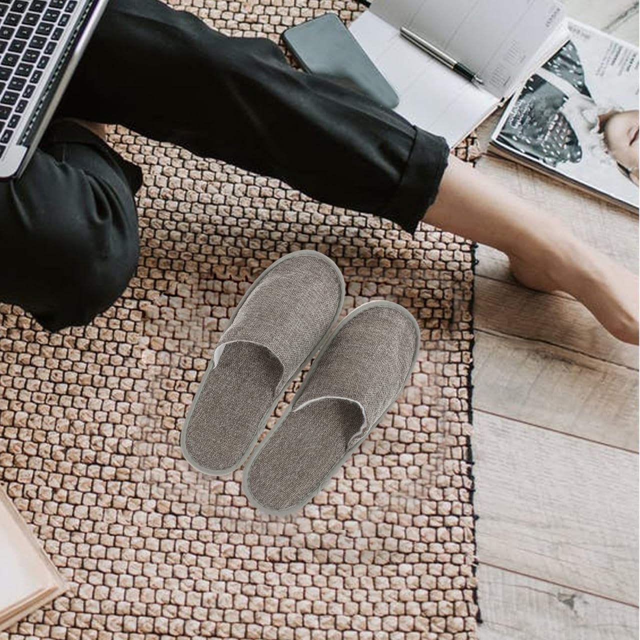 BESTYASH Japanese Style Portable Folding Slippers Lightweight Travel Slippers for Women Men Indoor Use Washable Foldable House Slippers for Hotel