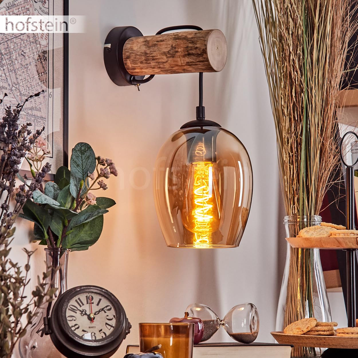 Wandleuchte Vevino, Wandlampe aus Metall/Holz/Glas in Schwarz/Natur/Bernstein, Leuchte im Retro/Vintage-Design mit Schirm aus Glas (Ø 15 cm) u. An/-Auschalter am Gehäuse, 1 x E27, ohne Leuchtmittel