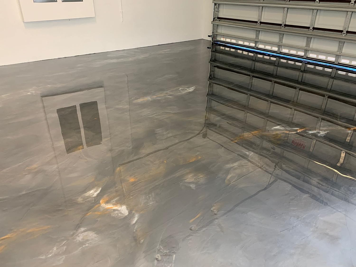 Everflow Made by MPC Clear Epoxy Resin Coating for Floors & Counter Tops, 100% Solids, Self Leveling - 3 Gallon Kit + 18in Roller + 18in Roller Frame & Squeegee