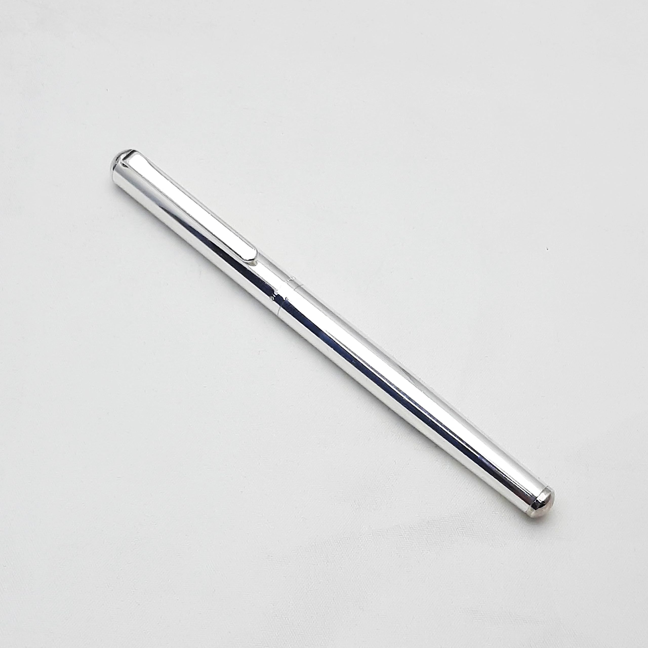 Generico Penna stilografica PALLAS realizzata in argento massiccio 925/1000 lucidato a specchio