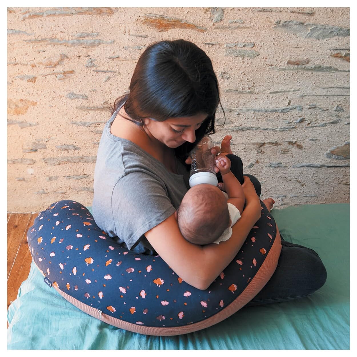 Candide – Cojín de embarazo – Cojín de lactancia – Cojín de maternidad – Hamaca para bebé – Multirelax – 3 9 kg – desenfundable – Fabricado en Francia – 69 x 44 x 14 cm (floral/verde de gris)
