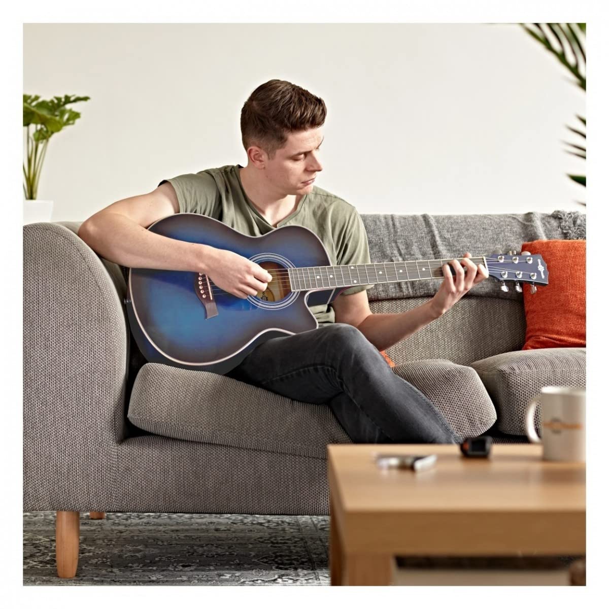 Gear4music Chitarra Elettroacustica con Amplificatore 15W Pacchetto per Principianti Blu | Tavola in Abete con Fasce in Sapele, Preamplificatore Integrato con Pickup Sotto Sella, Ampli 15W, Blu