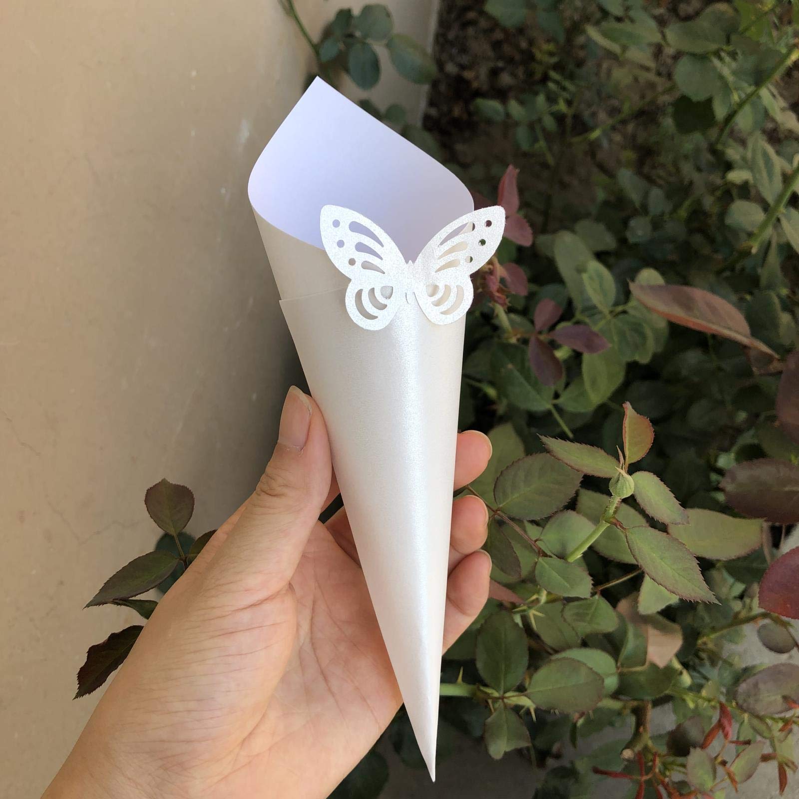 OSALAD 50 Mariposas De Marfil Mariposas Confeti Conos De Confeti Papeles Decoraciones De La Boda Hágalo Usted Mismo para Los Invitados Sweet Holder Cono