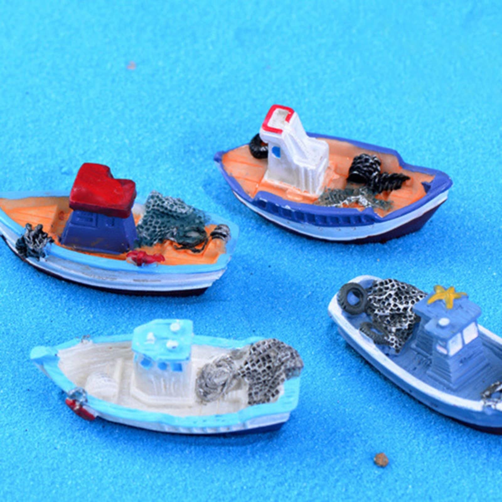 HOHOVYVY - Mini Bateau Modèle 3x5 Cm - Décoration En Résine - Cadeau Aléatoire