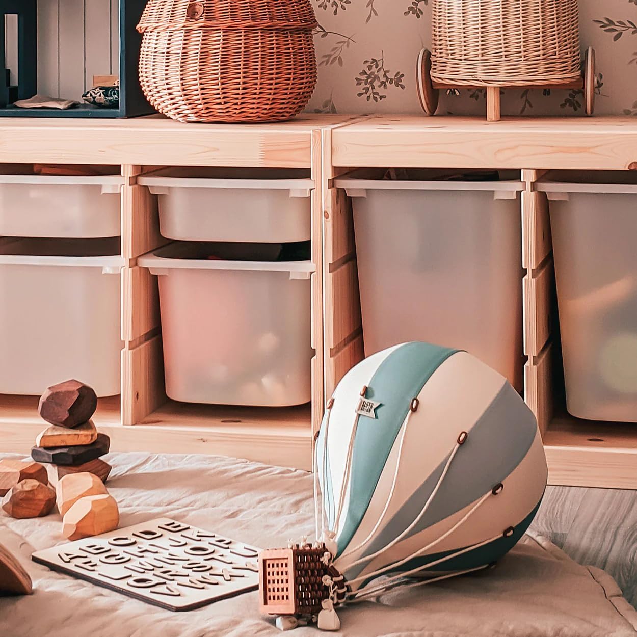 Heißluftballon Deko – Ø 20 cm – Handgefertigt in Polen – Inkl. Befestigung – Grün, Blau, Ecru – Perfektes Geschenk für Kinderzimmer