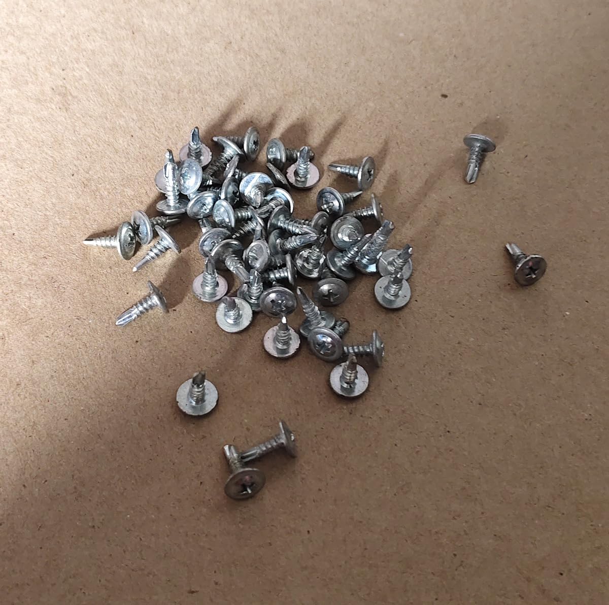 Wafer Head Self Drilling Screw 4 x 15mm (15 Pcs)-picture-19