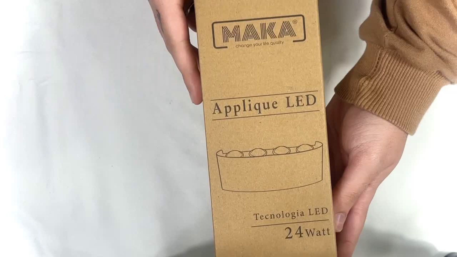 MAKA Applique Da Parete LED 12W Per Esterno/Interno - 1200 Lumen, Luce Calda 3000K, IP65 Impermeabile, Fascio 180°, Durata 20.000h, Design Moderno Bianco
