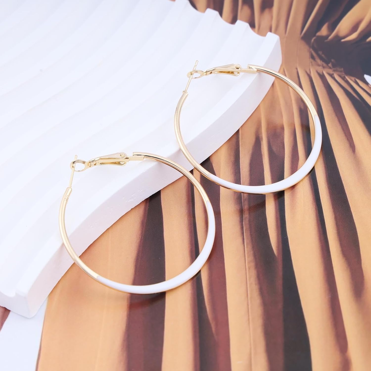 Andelaisi Boho Exaggerate Circle Earrings Vintage Big Circle Hoop Earrings White Hollow Circle Earrings Resin Circle Statement Earrings Jewelry for Women - Image 3