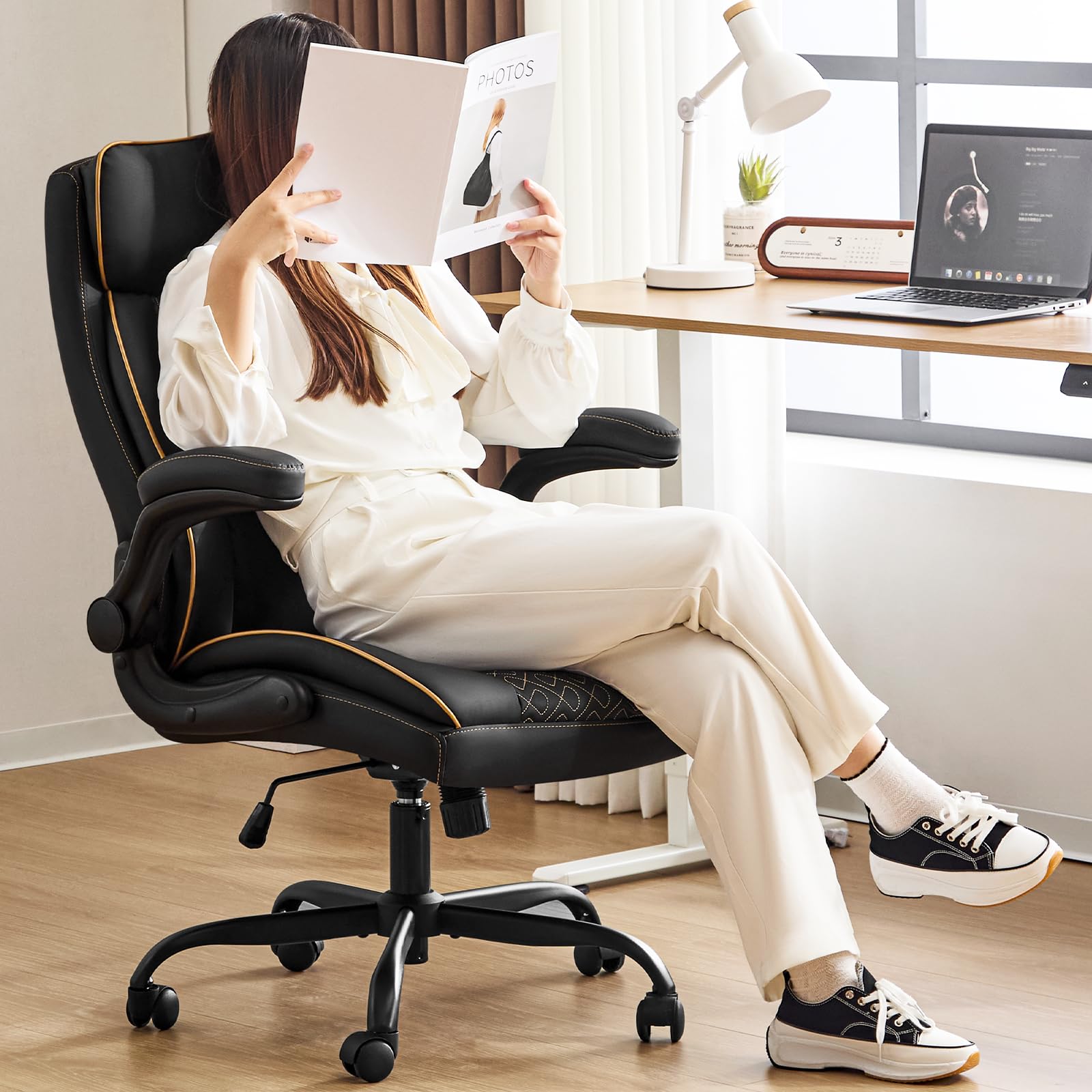 Hellove Chefsessel Bürostuhl 185kg Ergonomischer Kunstleder Schreibtischstuhl mit Verstellbarer Rückenlehne und Klappbaren Armlehnen, Drehstuhl mit Kopfstütze Computerstuhl Home Office Stuhl, Schwarz