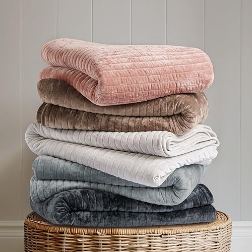 Miniatura 42 de EVERGRACE Velvet Quilt Set King Size, Luxurious Soft Striped Channel Bedding Set, Lightweight Velvet Comforter for All Season, Oversized Bedspread