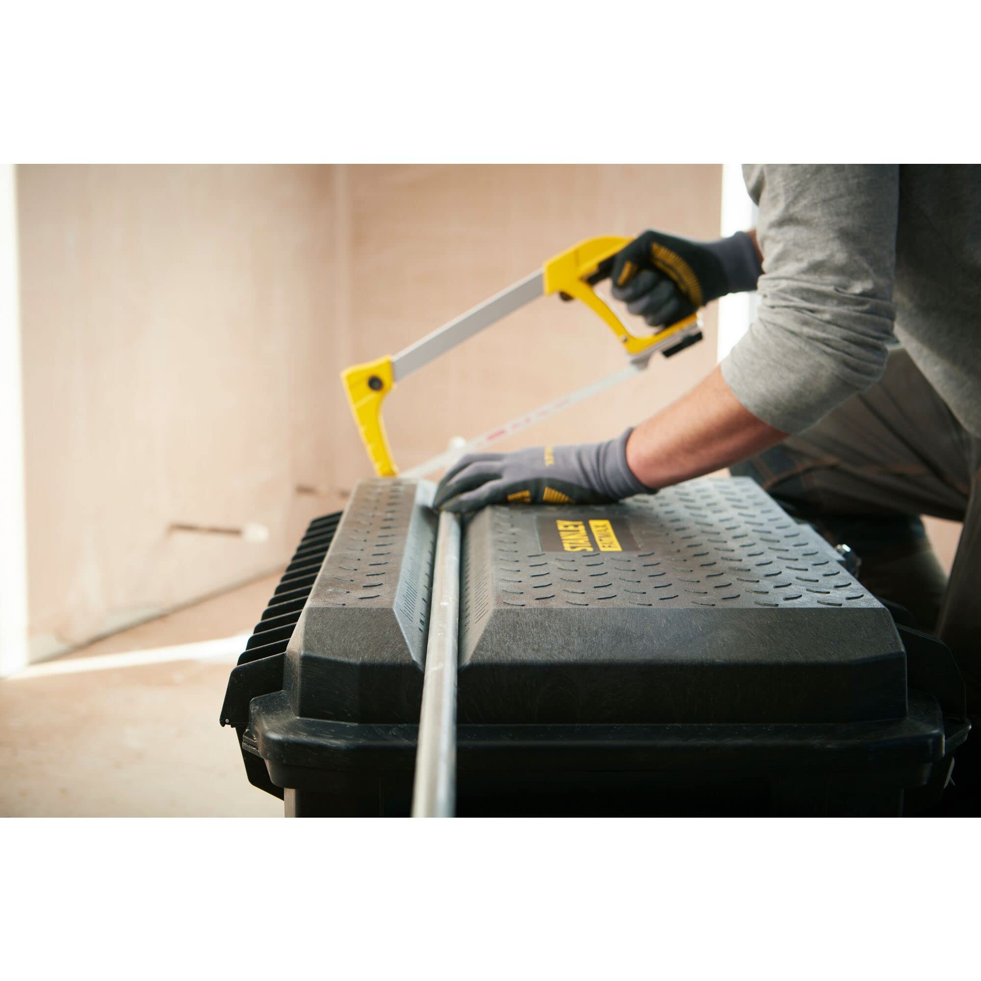 STANLEY FatMax Werkzeugbox mit Rollen/Werkzeugkoffer mit Rollen- Werkzeugkasten leer ZollStructural Foam Zoll (113 Liter Ladevolumen, Schwerlasträder, Metallschließen) 1-94-850