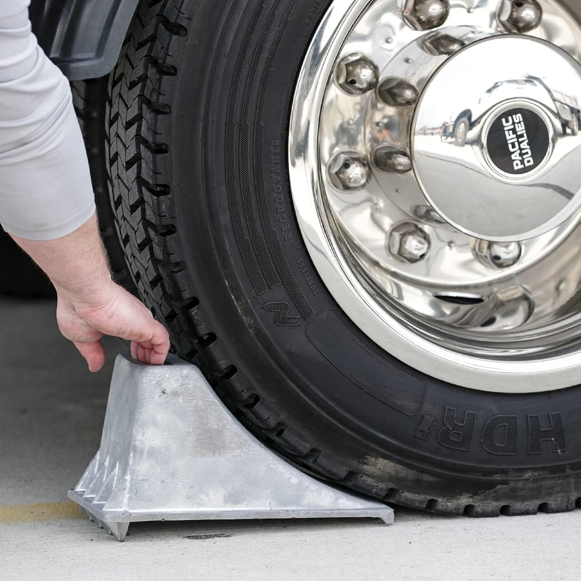 Buyers Products WC1267 Aluminum Wheel Chock, 6.25 x 12.25 x 7 Inch, Steep Slope Design with Rugged Teeth for Extra Stability, Silver