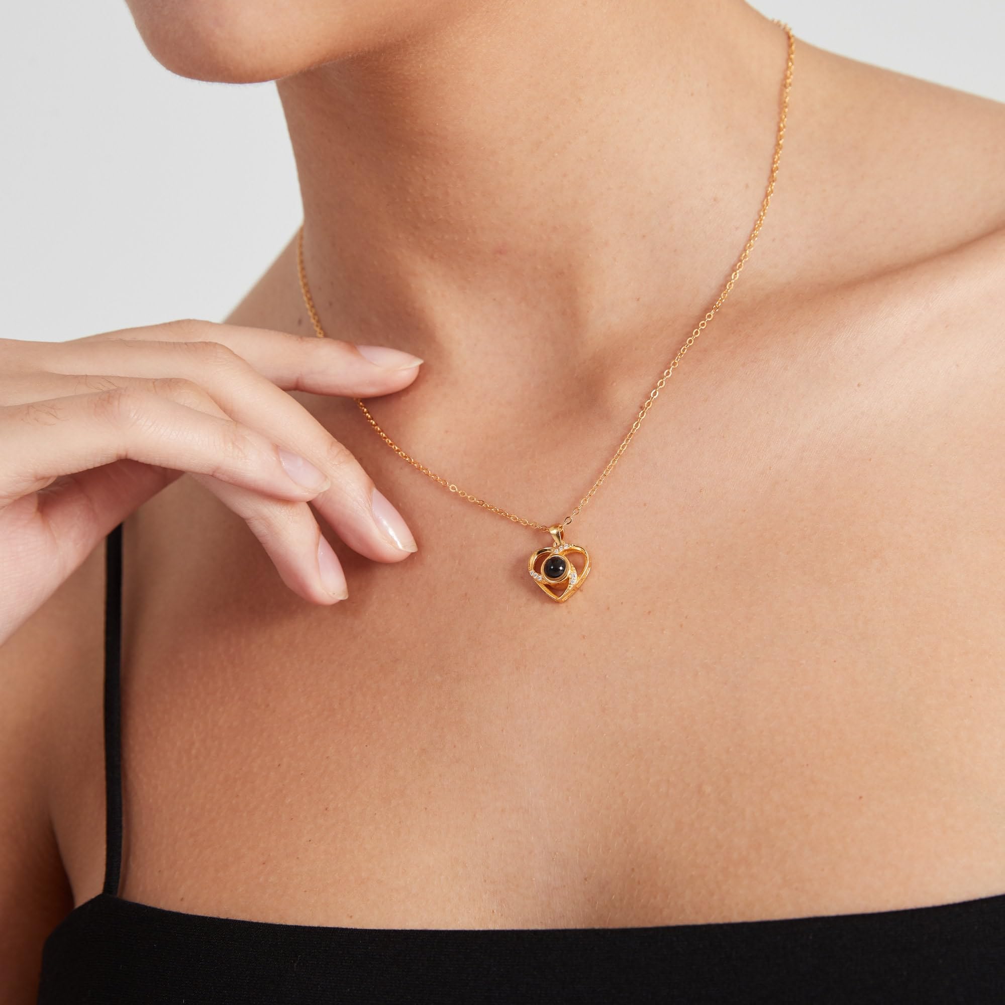 PERIMADE Collana con proiezione di immagini personalizzate con ciondolo a forma di cuore, testo personalizzato e amore in 100 lingue Collana con ciondolo in memoria di CZ, regalo commemorativo in