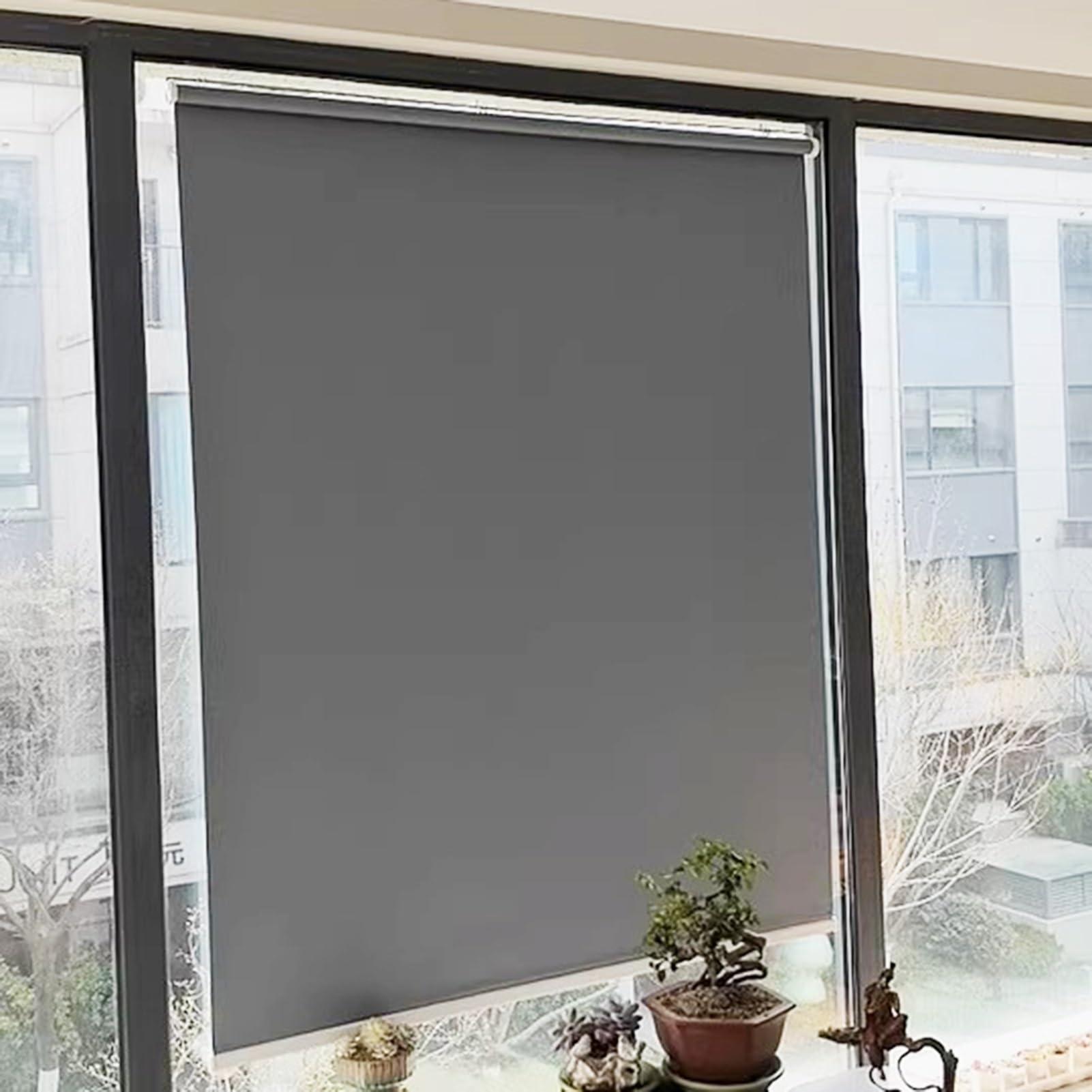 Store enrouleur pour fenêtre porte séparation occultant gris
