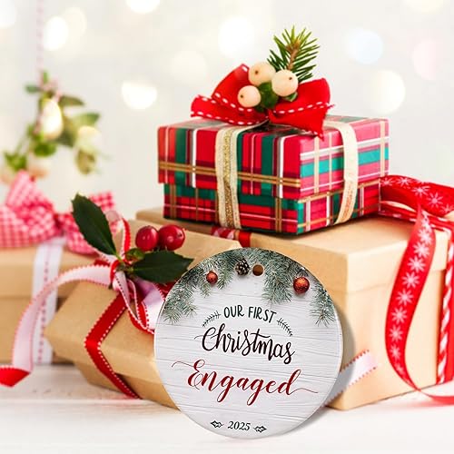 Miniatura 7 de Adorno de Navidad de compromiso 2024, regalos de compromiso para parejas, adorno de compromiso para la primera Navidad 2024 para parejas, recién