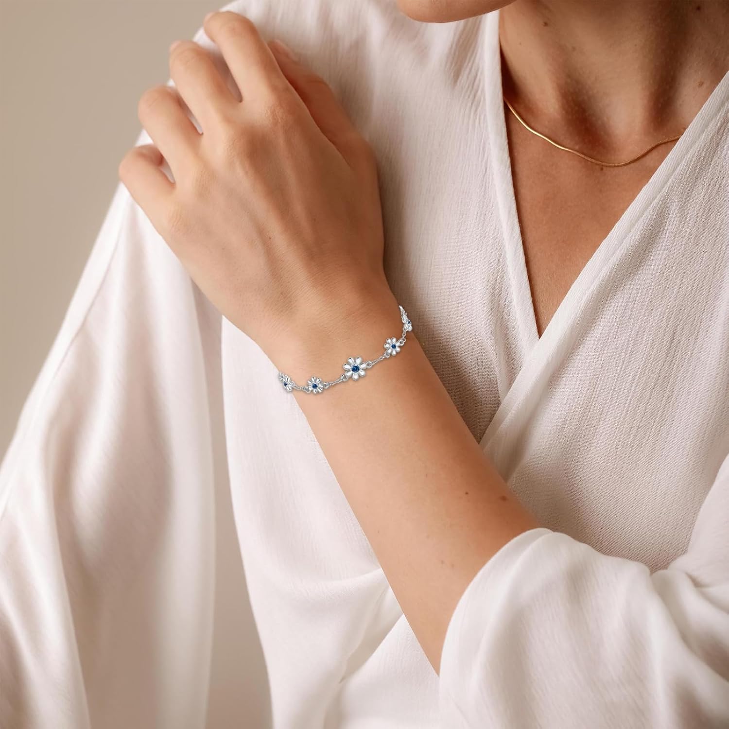 Sliver Bracelets for Women, Dainty Flower Bracelet Adjustable Cute Daisy Charm Adjustable Sparkly Rhinestone Chain Bracelet Trendy Jewelry Gift for Birthday Anniversary Christmas - Image 3