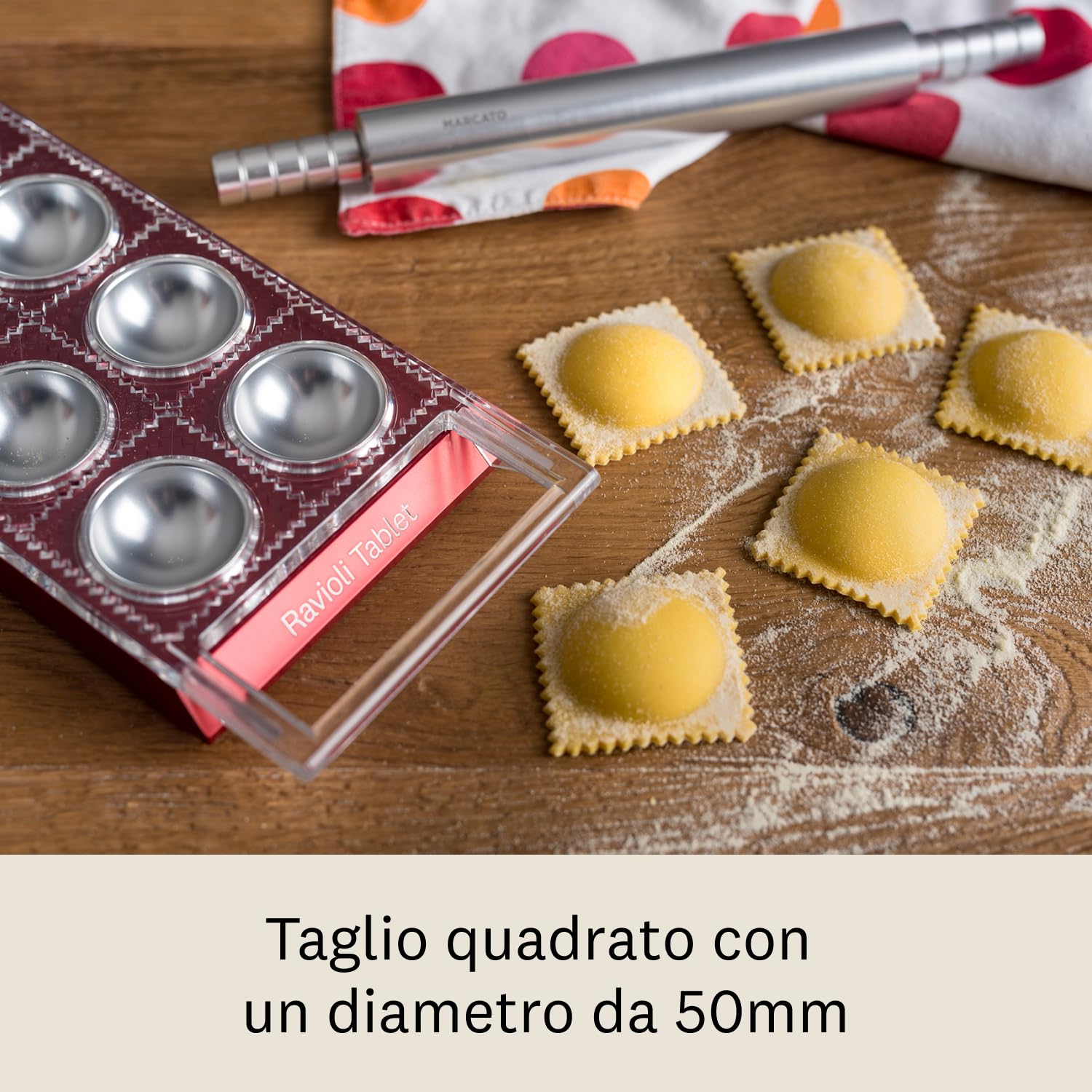 Marcato Ravioli Tablet, Stampo per Ravioli Forme per Ravioli, Powder Rosso, Alluminio Anodizzato, Mattarello Incluso, 20x10x2 cm, Preparazione Facile, Design Elegante