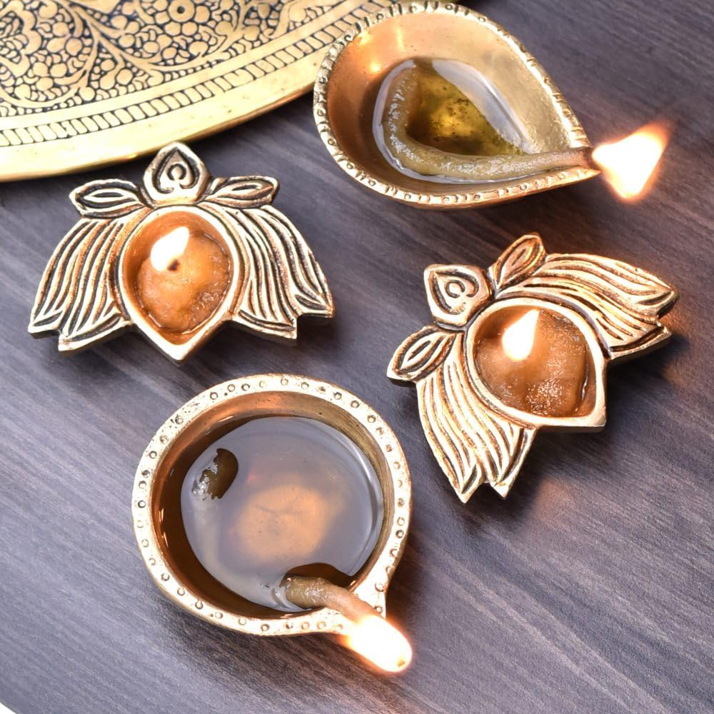 IndianShelf 真鍮製ディヤ4個 ディワリ装飾用 ゴールデンオイルランプ ヴィラック プージャ ディーパック 美的装飾用