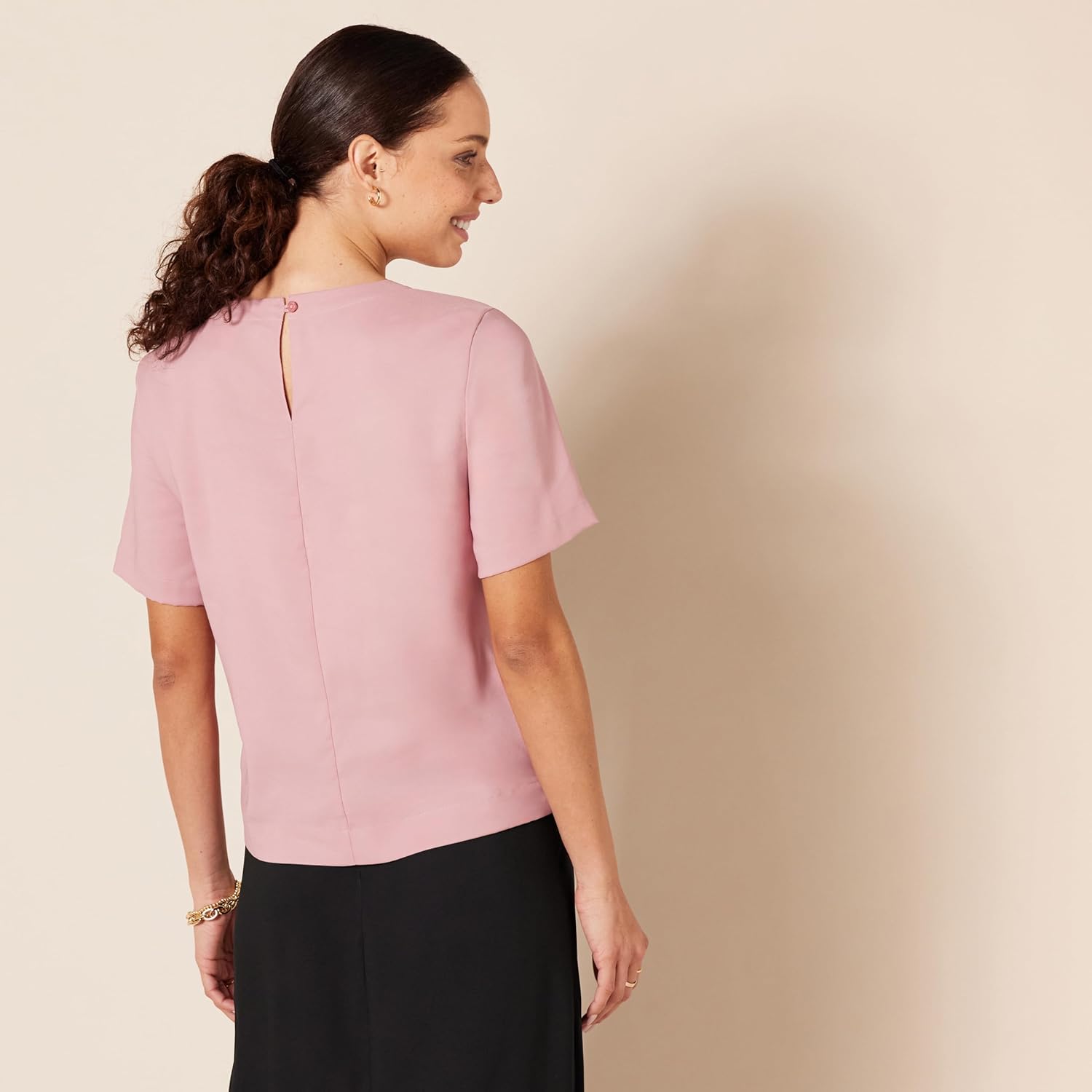 Amazon Essentials Women's Regular-Fit Georgette Short Sleeve Top - Image 2
