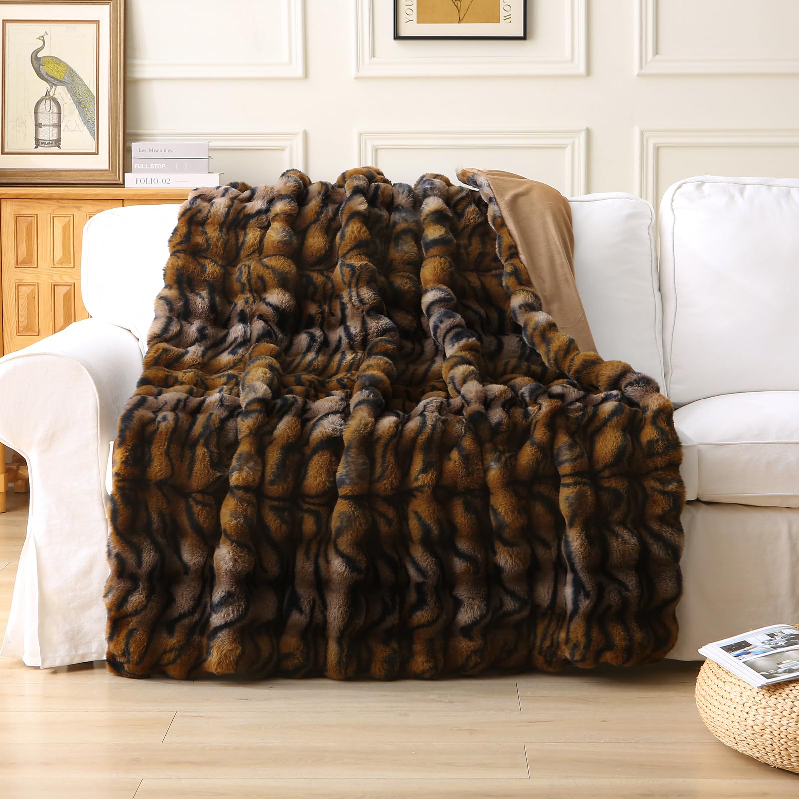 DREAMLANDING Faux Rabbit Fur Luxury Plush Sherpa Throw Blanket Reversible Fuzzy Warm Cozy Fluffy Fur Blanket for Bed Sofa Couch Home Decor (Tiger, 130 * 150cm)