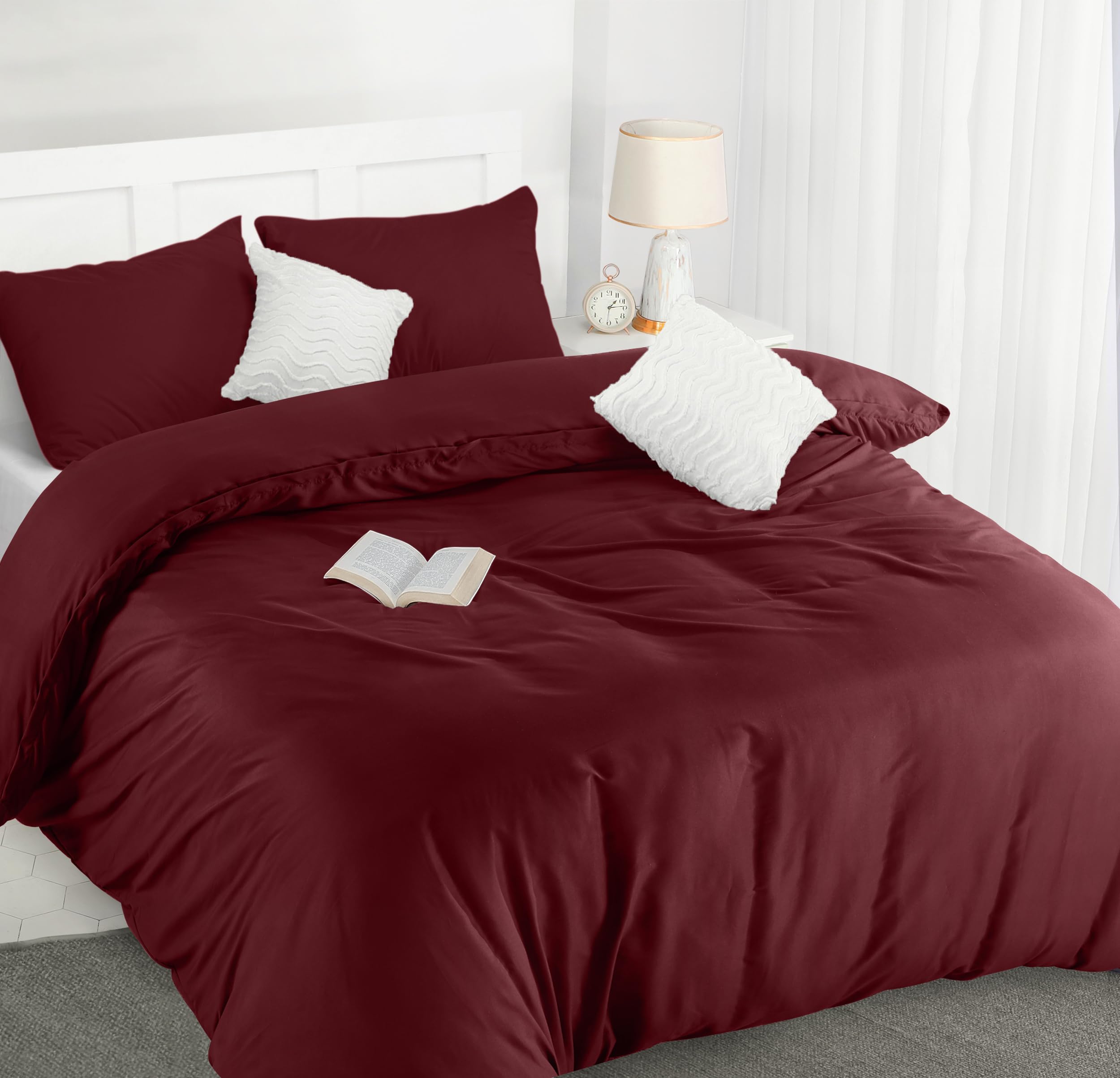 Utopia Bedding Duvet Cover with Pillow cases Double - Soft Microfibre Polyester - Bedding Quilt Cover Set (Burgundy)