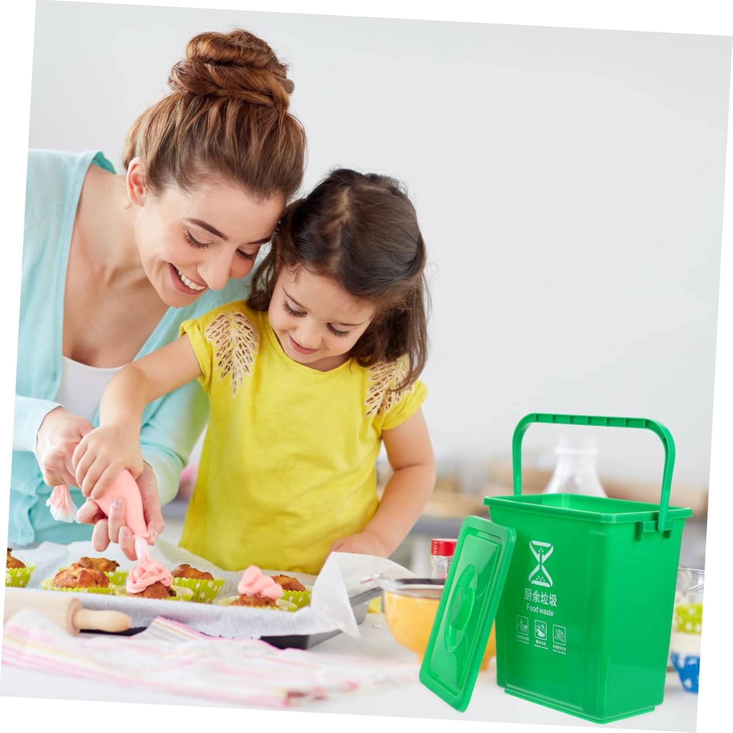 Portable Compost Bin with Lid Kitchen Counter Compost Pail for Food Waste for Indoor Use Convenient Handle for and Waste Separation