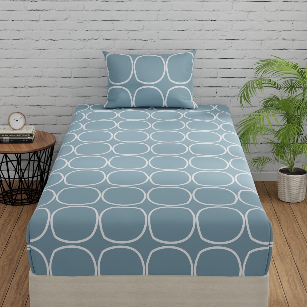 Huesland by Ahmedabad Cotton 144 TC Bedsheet for Single Bed with 1 Pillow Cover, Blue Huesland by Ahmedabad Cotton 144 TC Bedsheet for Single Bed with 1 Pillow Cover, Blue