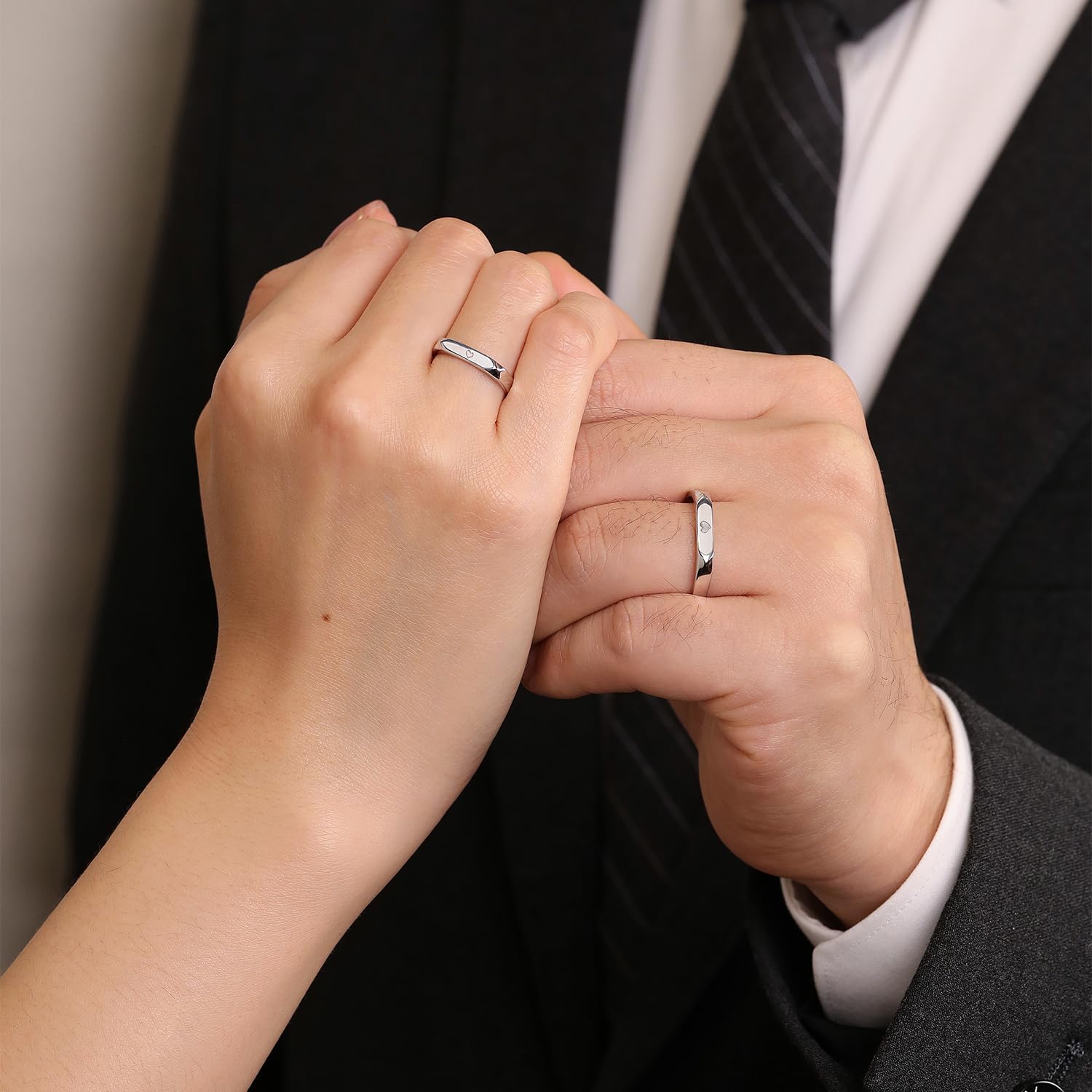 Meissa Anillos de Compromiso Boda Plata de Ley 925 para Pareja Novios Ajustables con Dos Corazones y San Valentín (Juego de Dos Anillos)