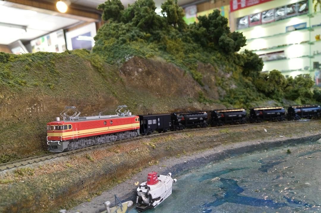 Amazon.co.jp: 西武鉄道E851形 電気機関車 ＋ タキ1900鉱業
