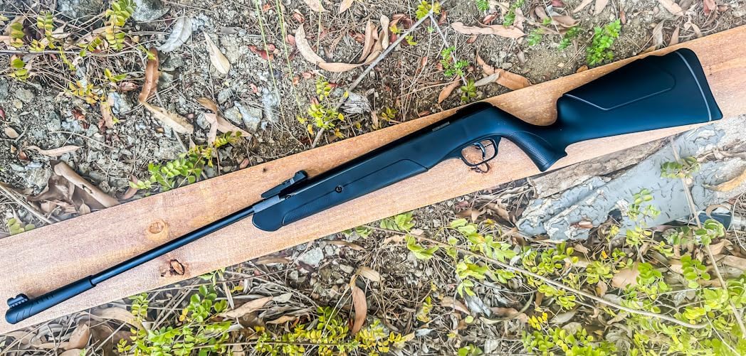 Air Pellet Rifle Gun 4.5/5.5mm Caliber Hunting .177 / .22 with Safety 500/600 FPS