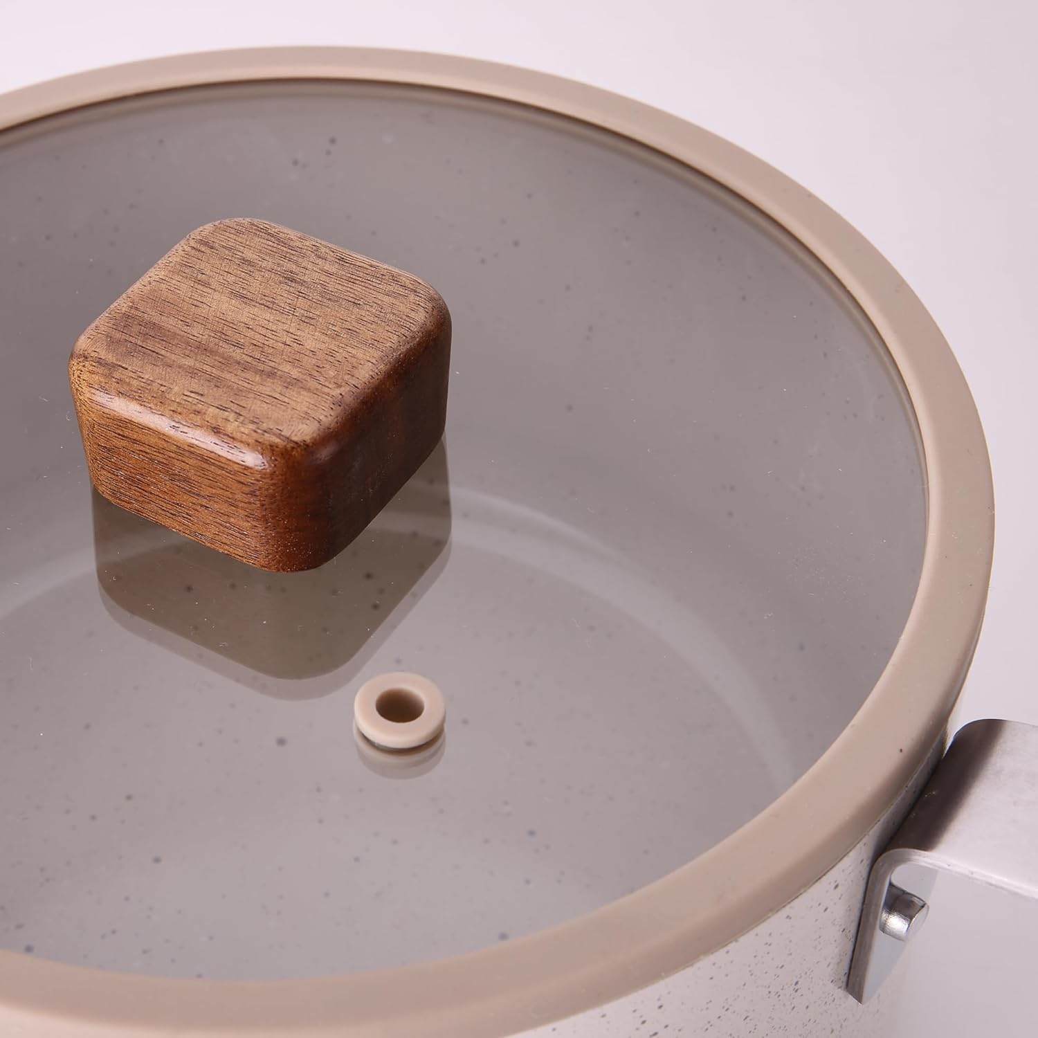 Bien Kitchen Nonstick 2QT Saucepan with Glass Lid, PFOA-Free Healthy Cooking Ceramic Coating Saucepot, Induction Compatible Cookware, Wooden Handle, Made in Korea (7 Inch)