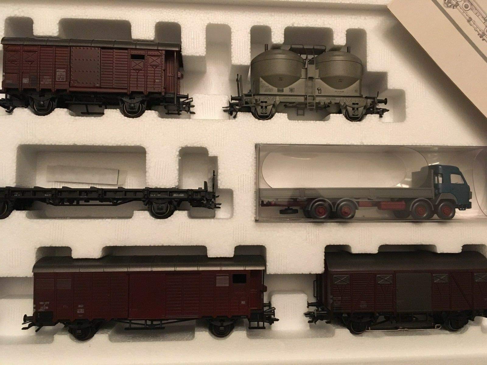 maerklin_メルクリン__43410 Amazon.com: MARKLIN HO Awesome Swiss Train Set 26730 with