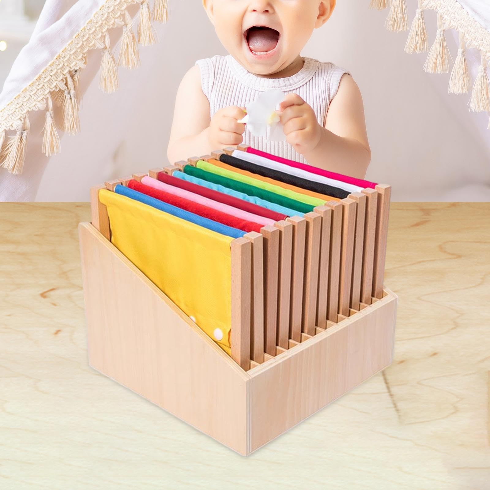 Tablero de Actividades para Niños con Soporte de Almacenamiento de Madera para Aprender a Abotonar, Abrochar, Cerrar Cremalleras Y Hacer Broches.