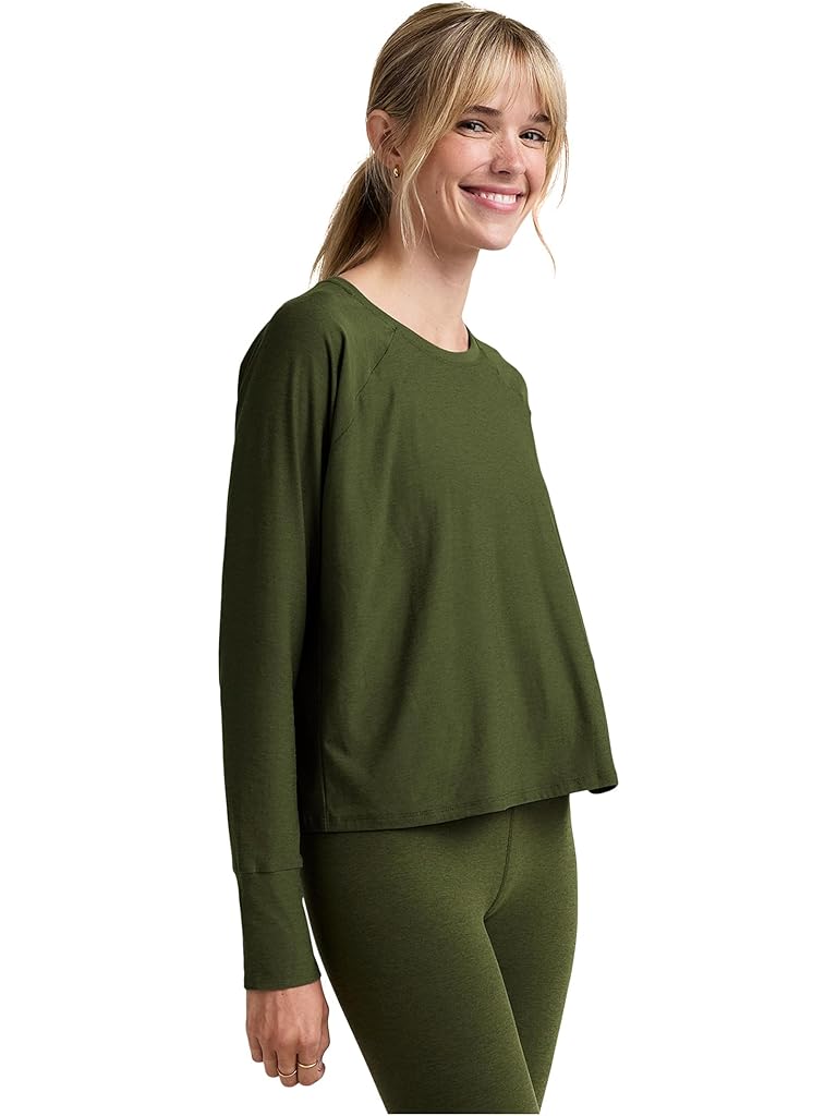 Olive Beyond Yoga Featherweight Daydreamer Pullover